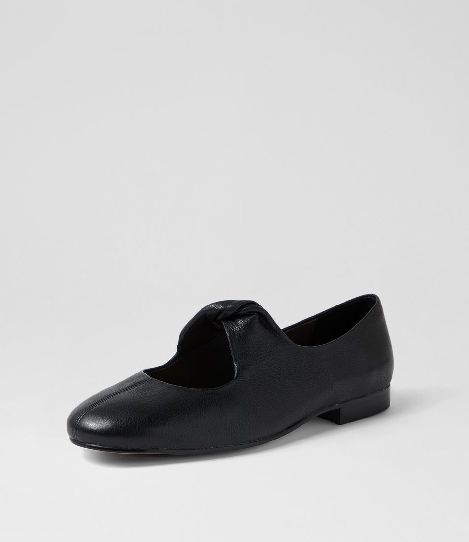Ioyce Black Leather Flat Shoes
