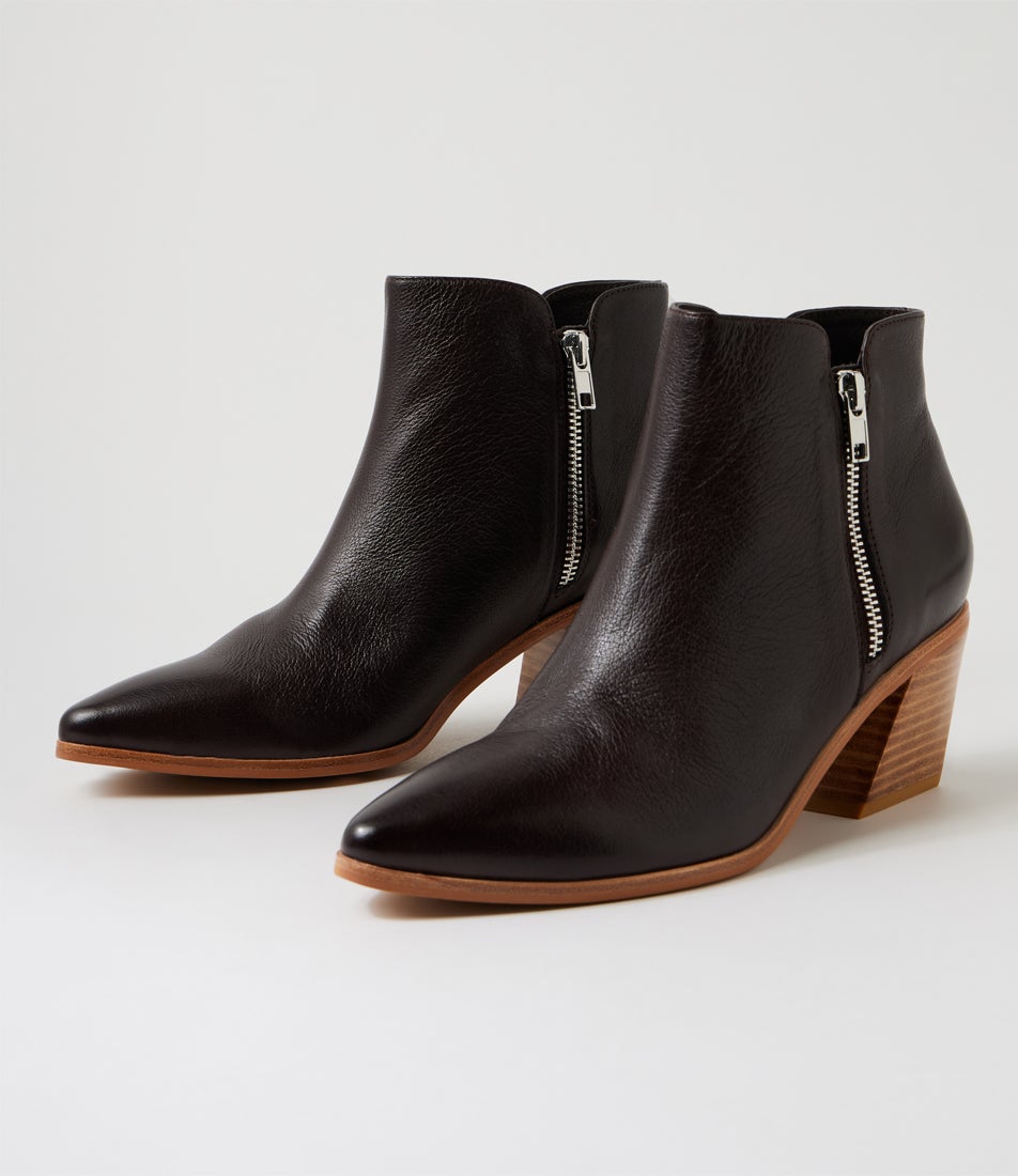 Jeeps Choc Leather Ankle Boots
