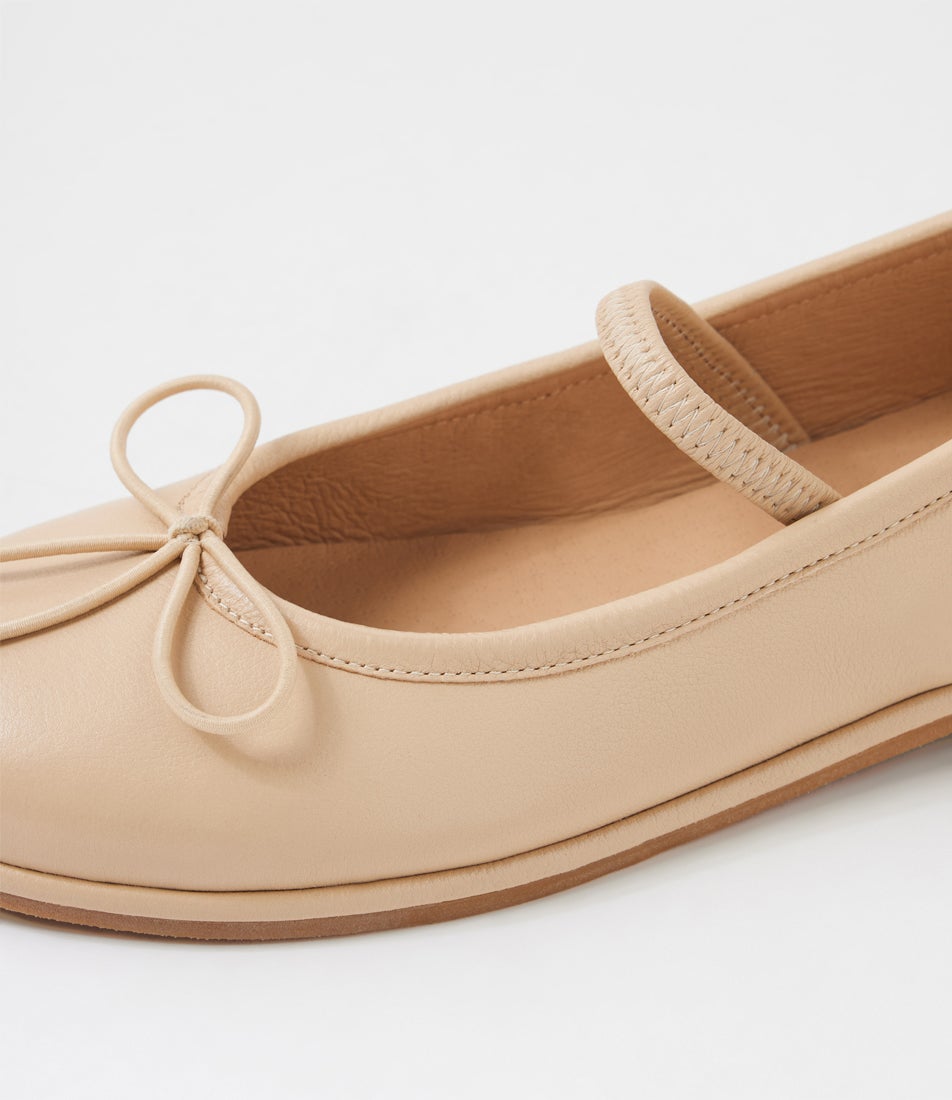 Relize Camel Leather Ballet Flats