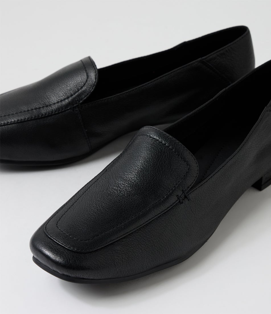 Tousan Black Leather Flat Shoes
