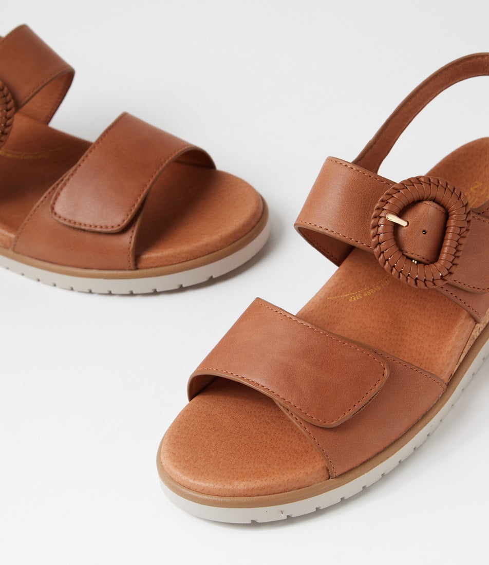 Vatch W Tan Almond Leather Sandals