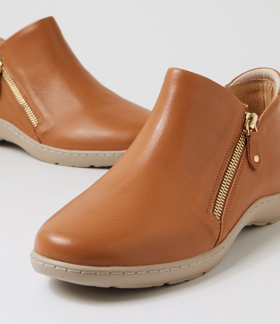 Wraye Xf Dark Tan Almond Leather Ankle Boots