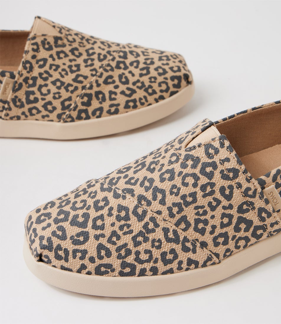 Alpargata Plus Oatmeal Leopard Spots Canvas Flat Shoes