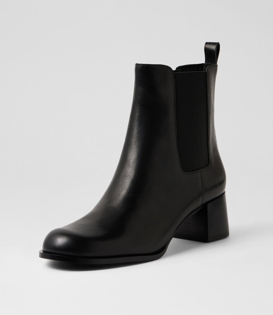Leiven Black Leather Chelsea Boots