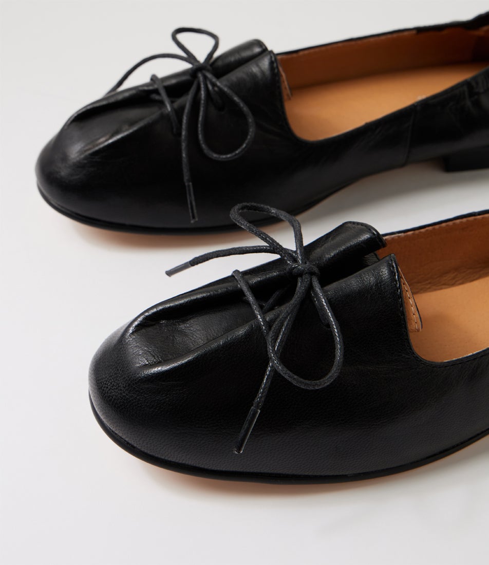Ubeeria Black Polish Leather Flat Shoes