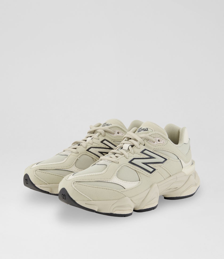 9060 Youth Shipyard Linen Suede Sneakers