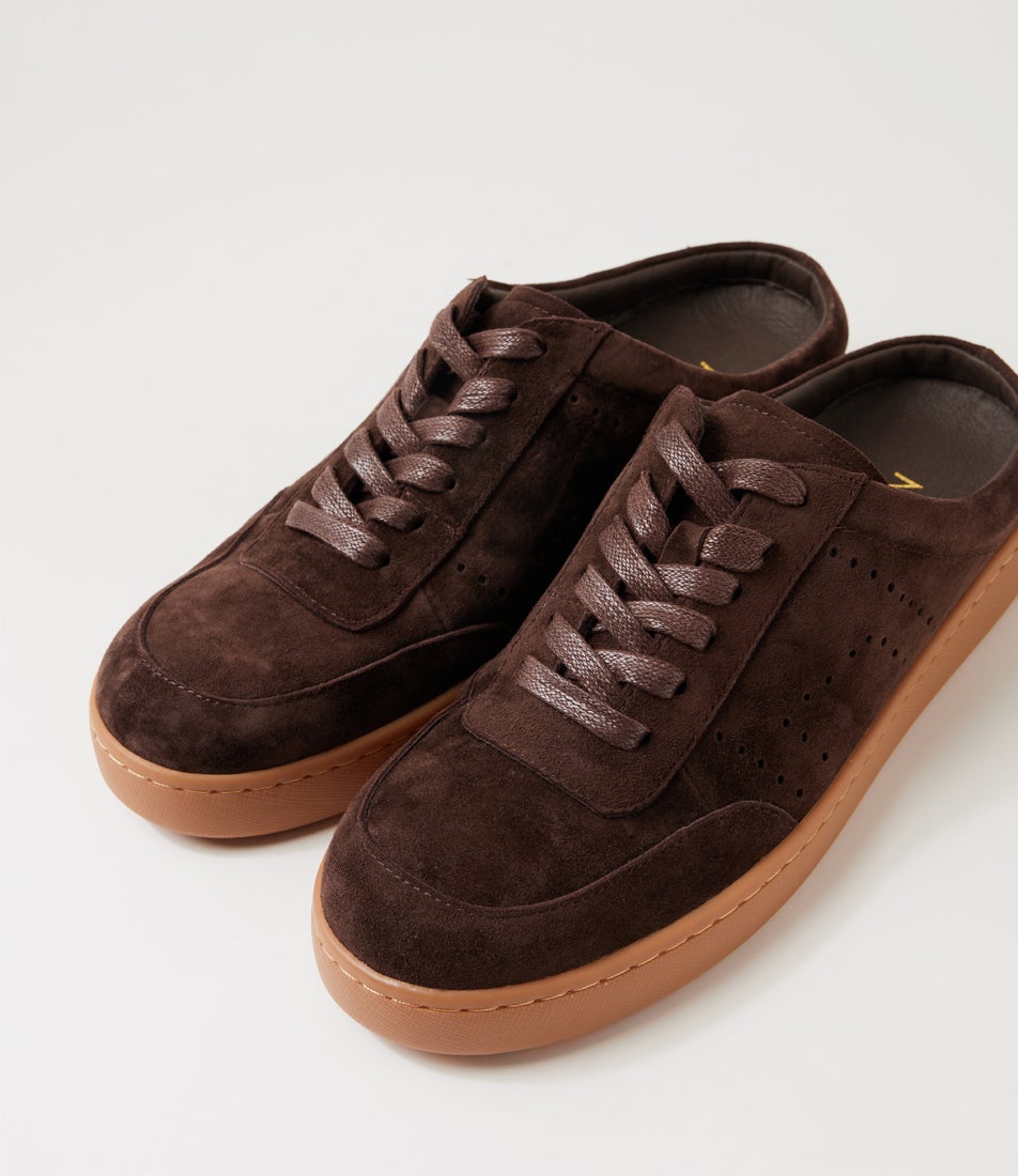 Hoyas Choc Gum Suede Sneakers