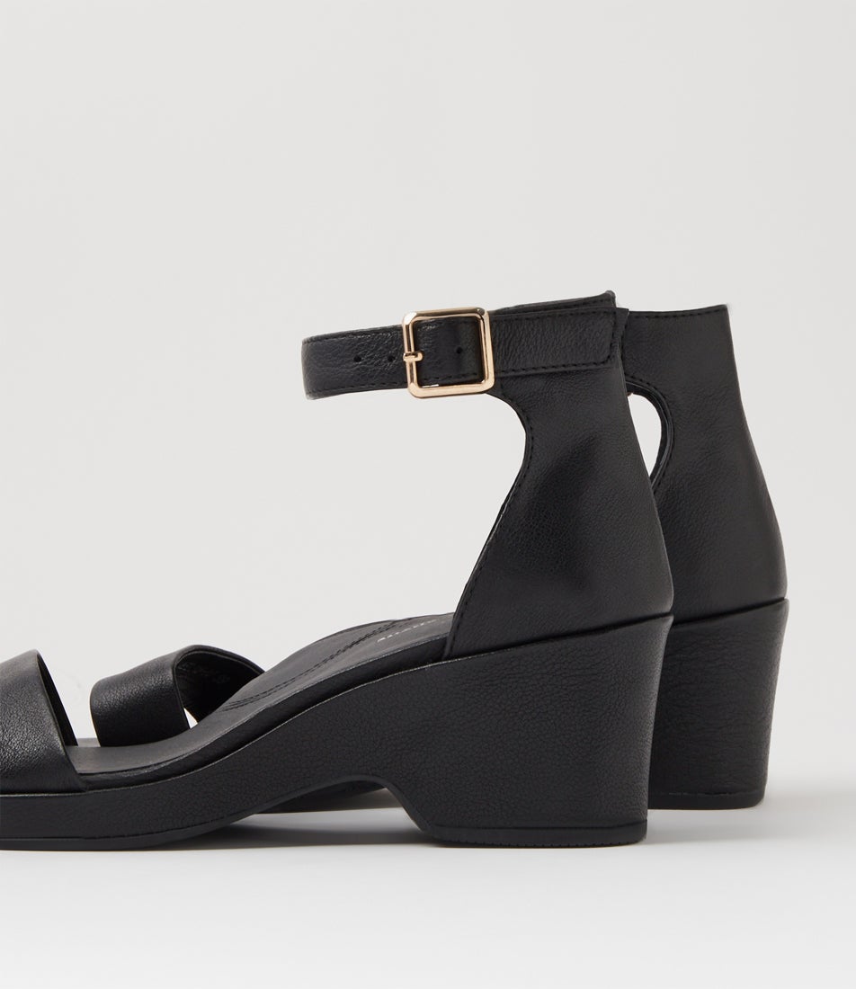 Nelias Black Leather Sandals