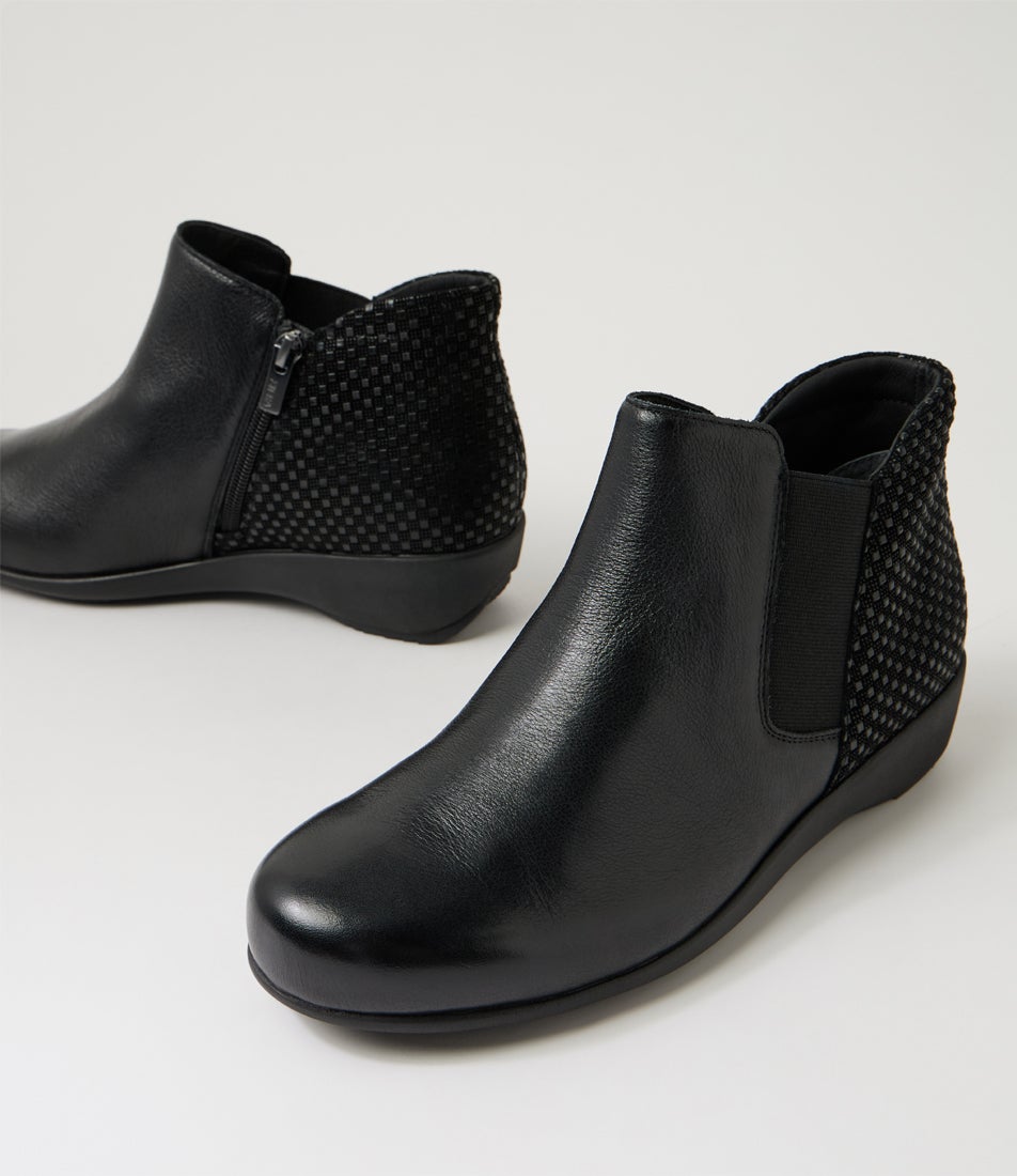 Sello Xw Black Check Leather Ankle Boots