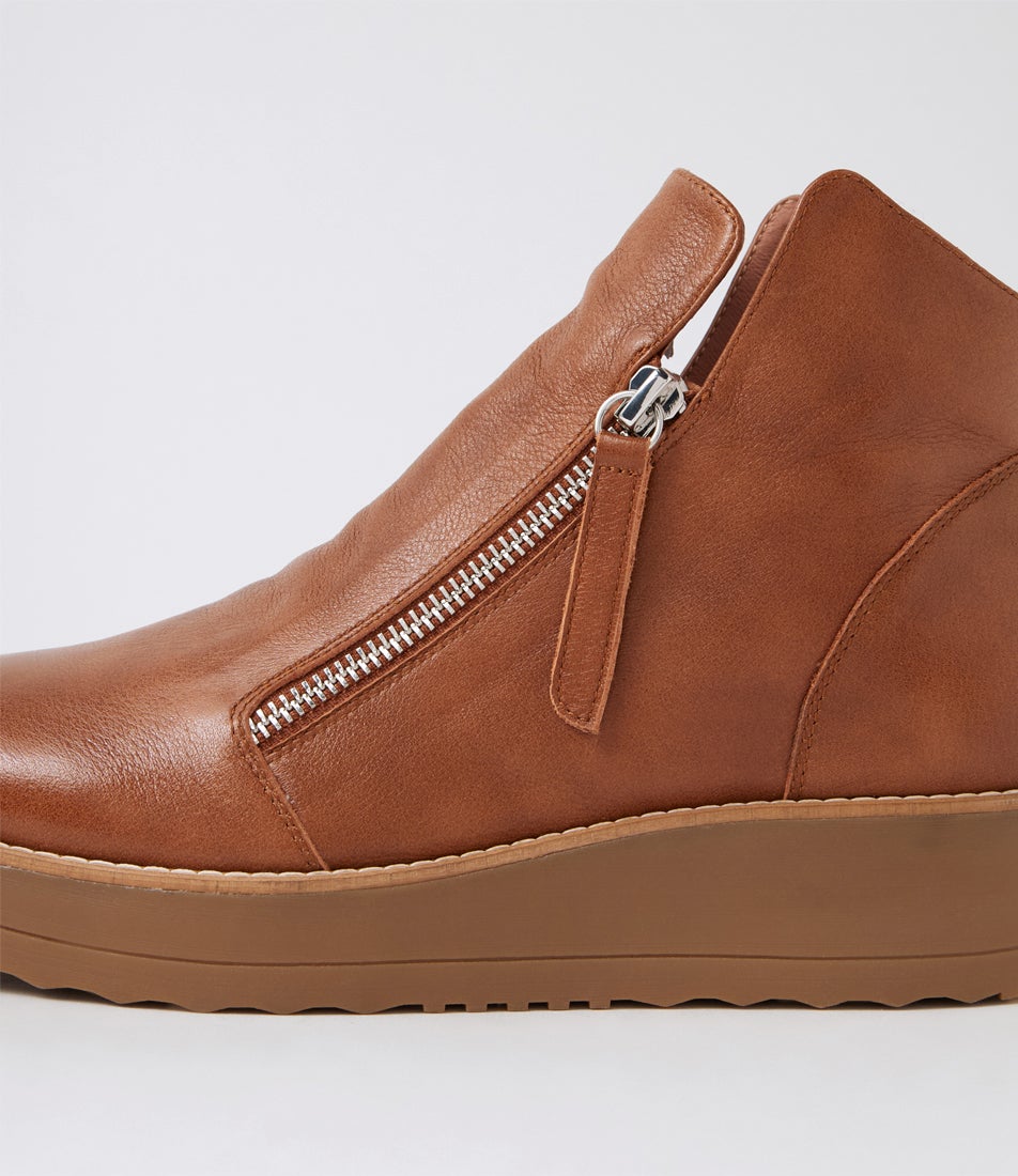 Dosta Whiskey Light Choc Leather Ankle Boots