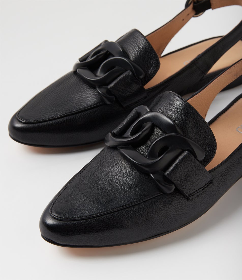 Favillas Black Leather Flat Shoes Favillas Black Leather Flat Shoes