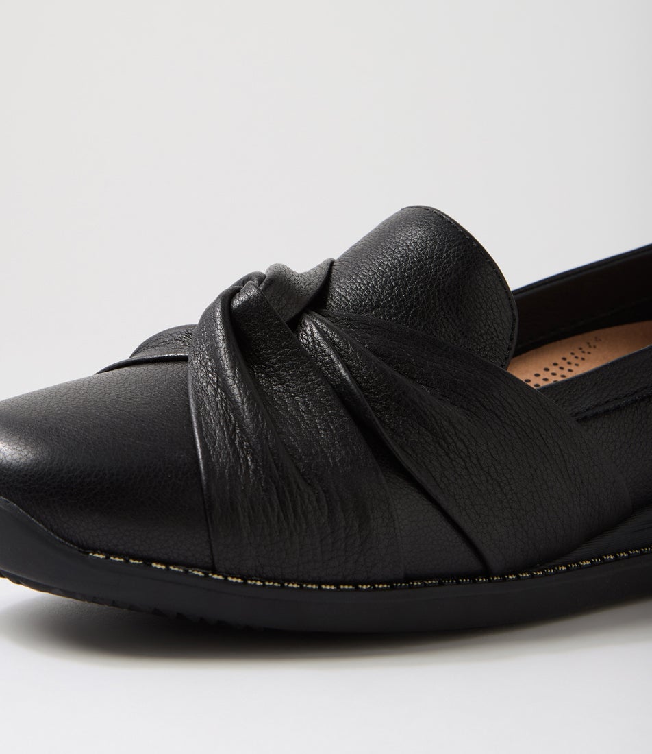 Inies Black Leather Flat Shoes